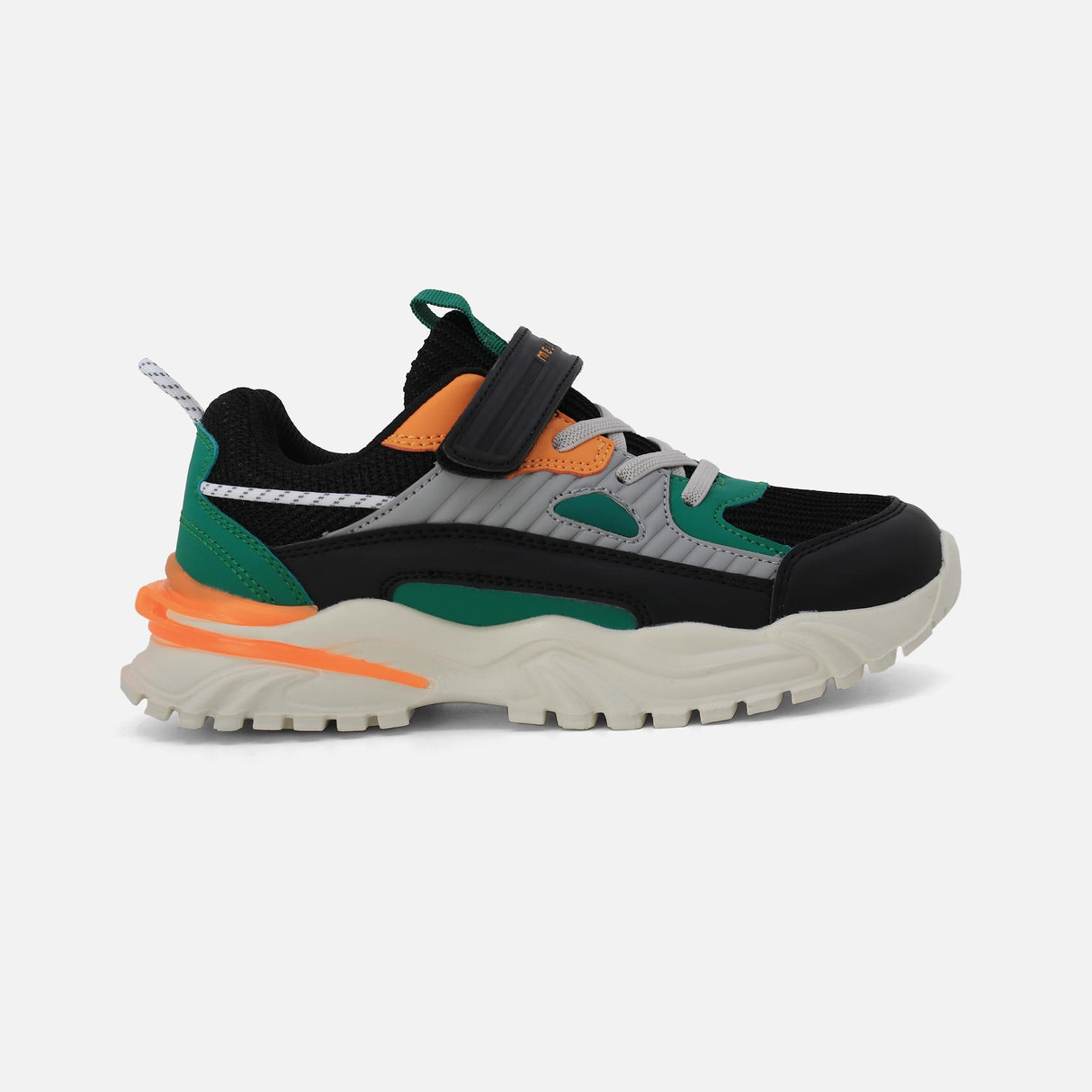 حذاء رياضي أولادي