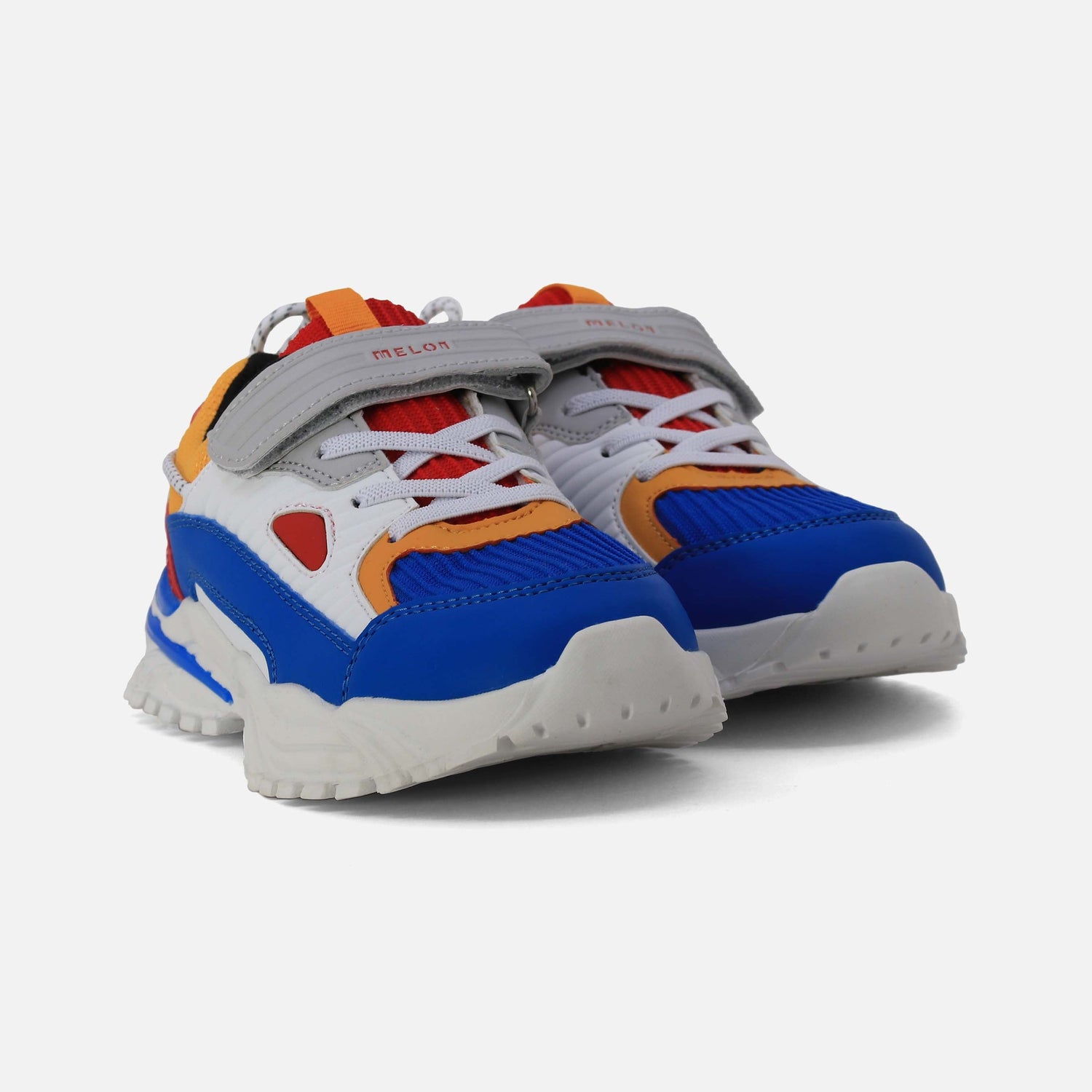 حذاء رياضي أولادي