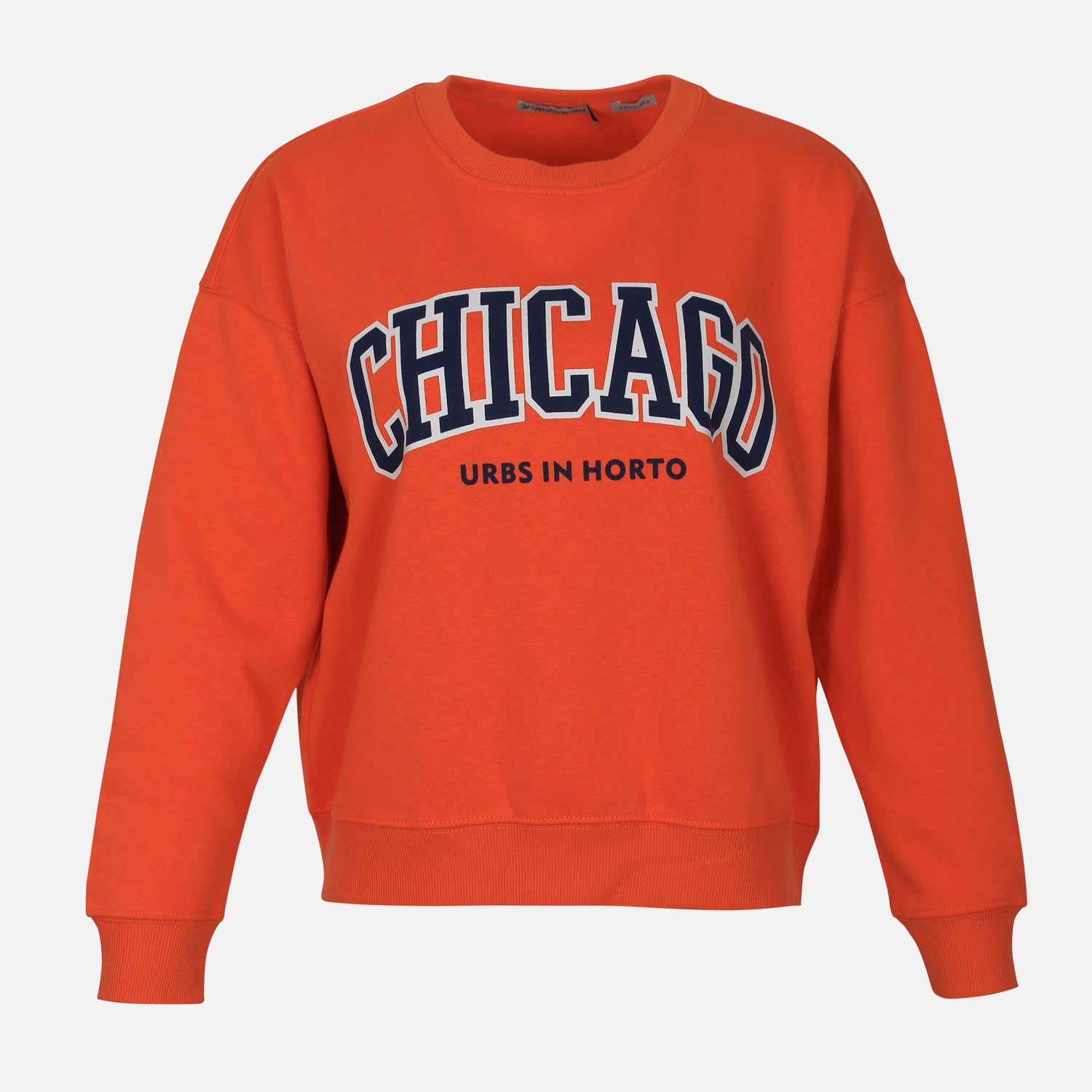 سويتشيرت نسائي واسع من الصوف