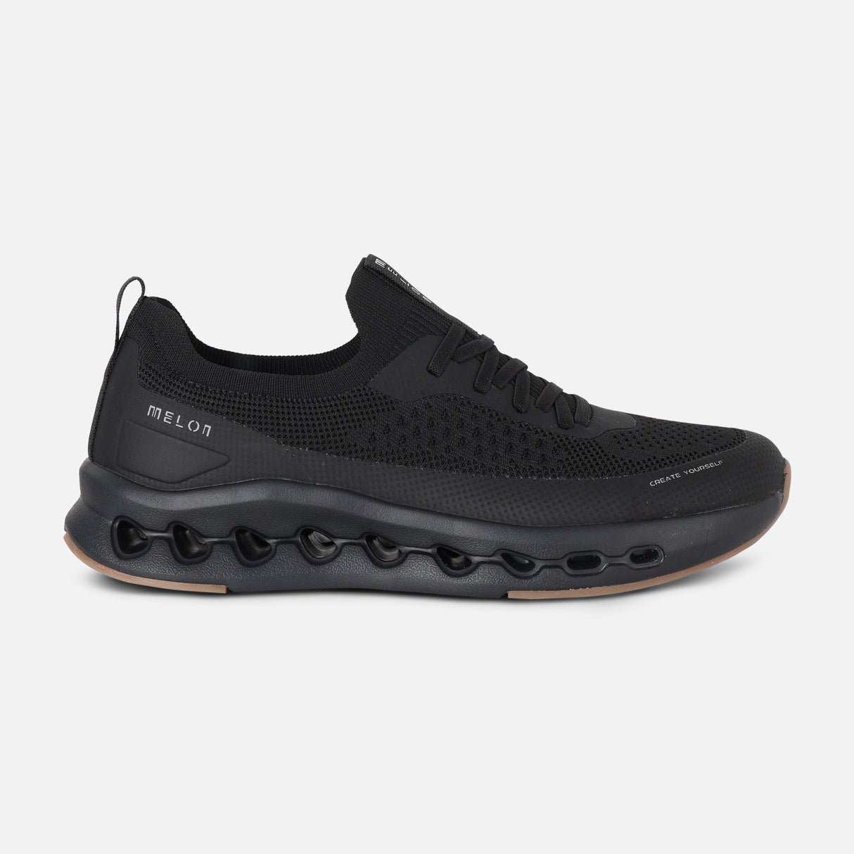 BOYS SPORTS SHOES