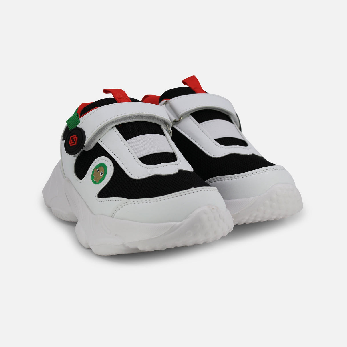 BOYS SPORTS SHOES