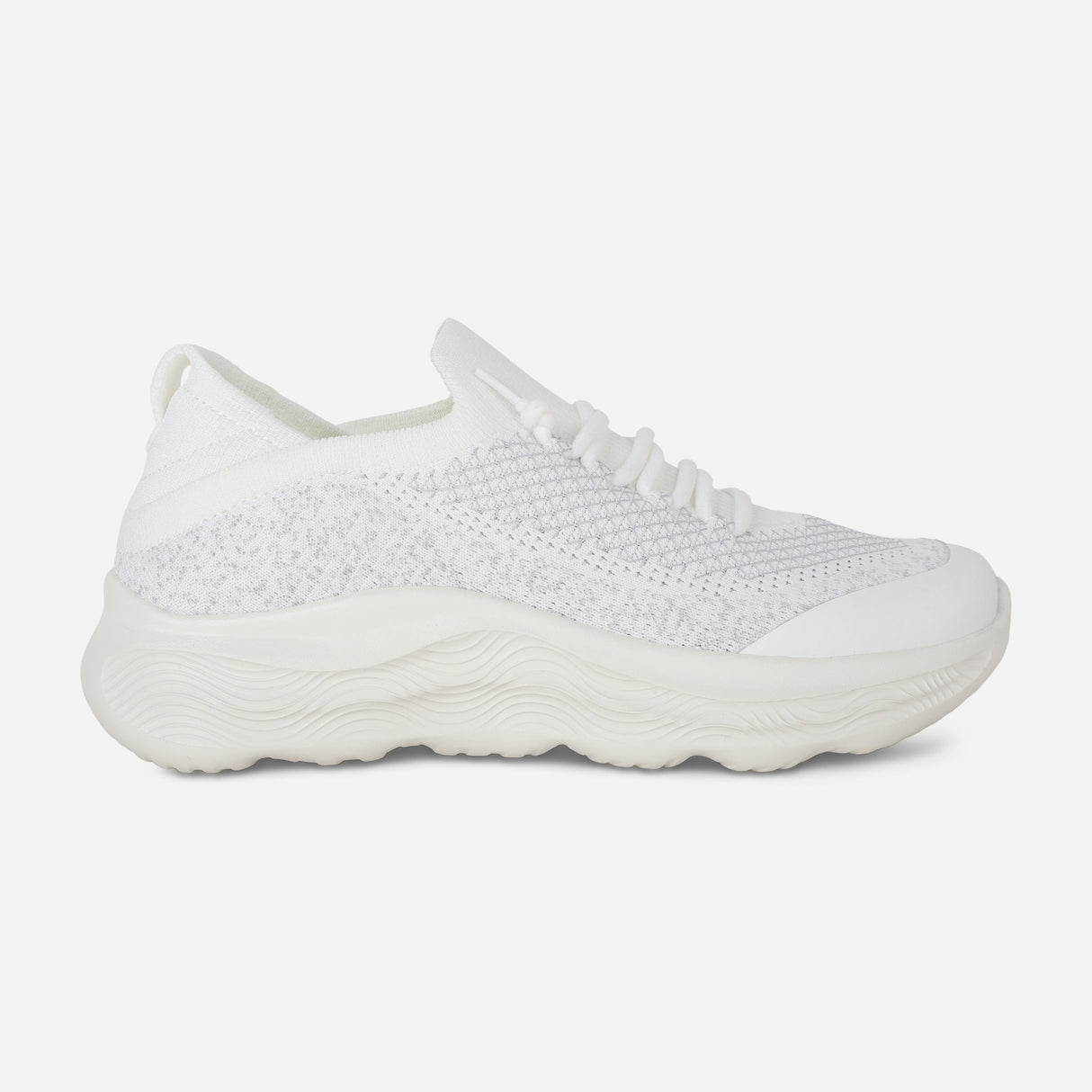 BOYS SPORTS SHOES
